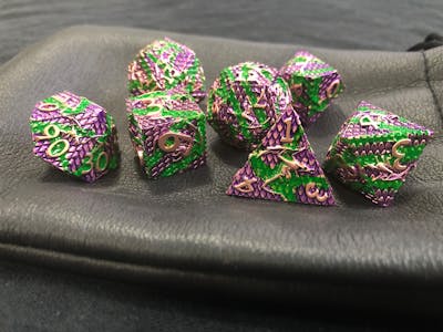 Metallic Dragon Scale Dice Set (Green and purple)