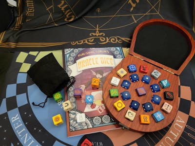 The Oracle Dice and Wooden Box