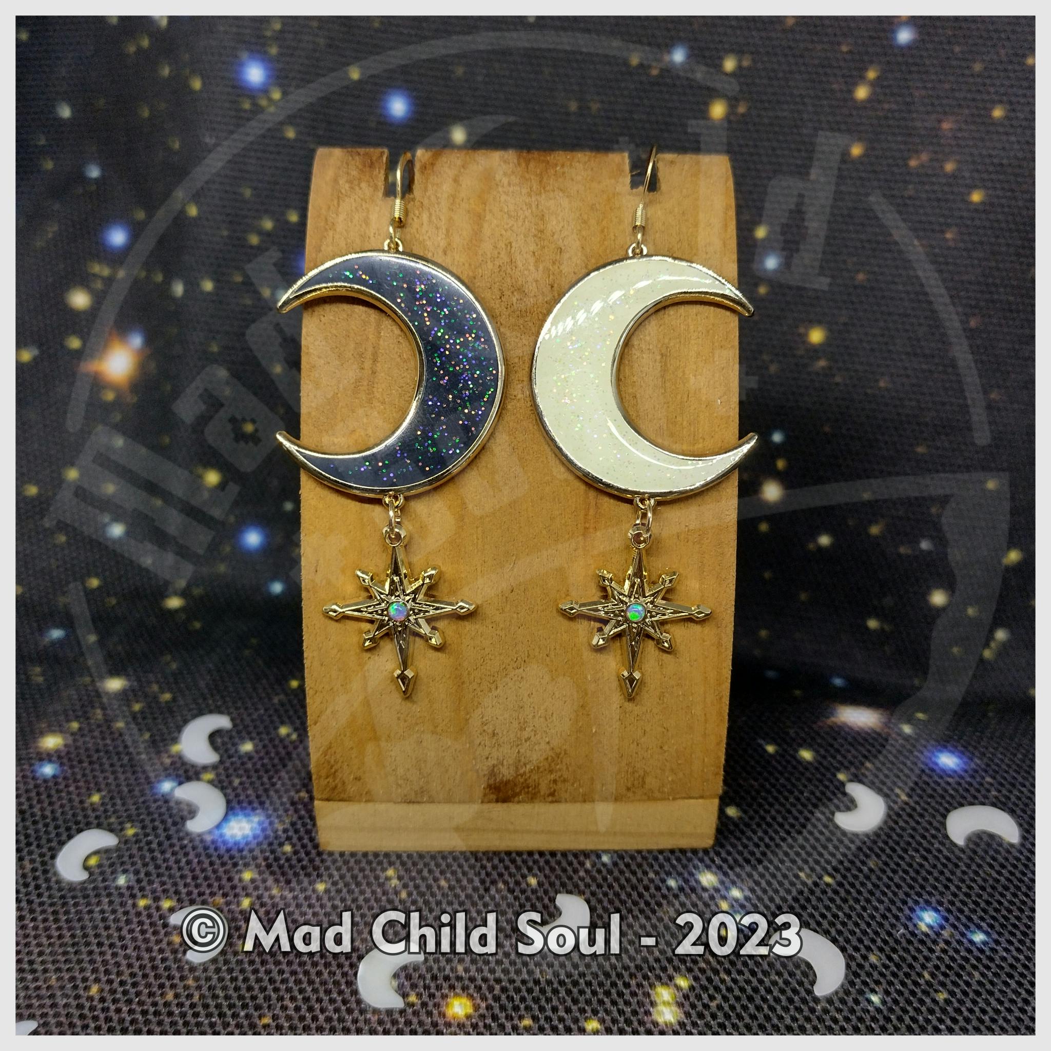Earrings : Beyond the Moon